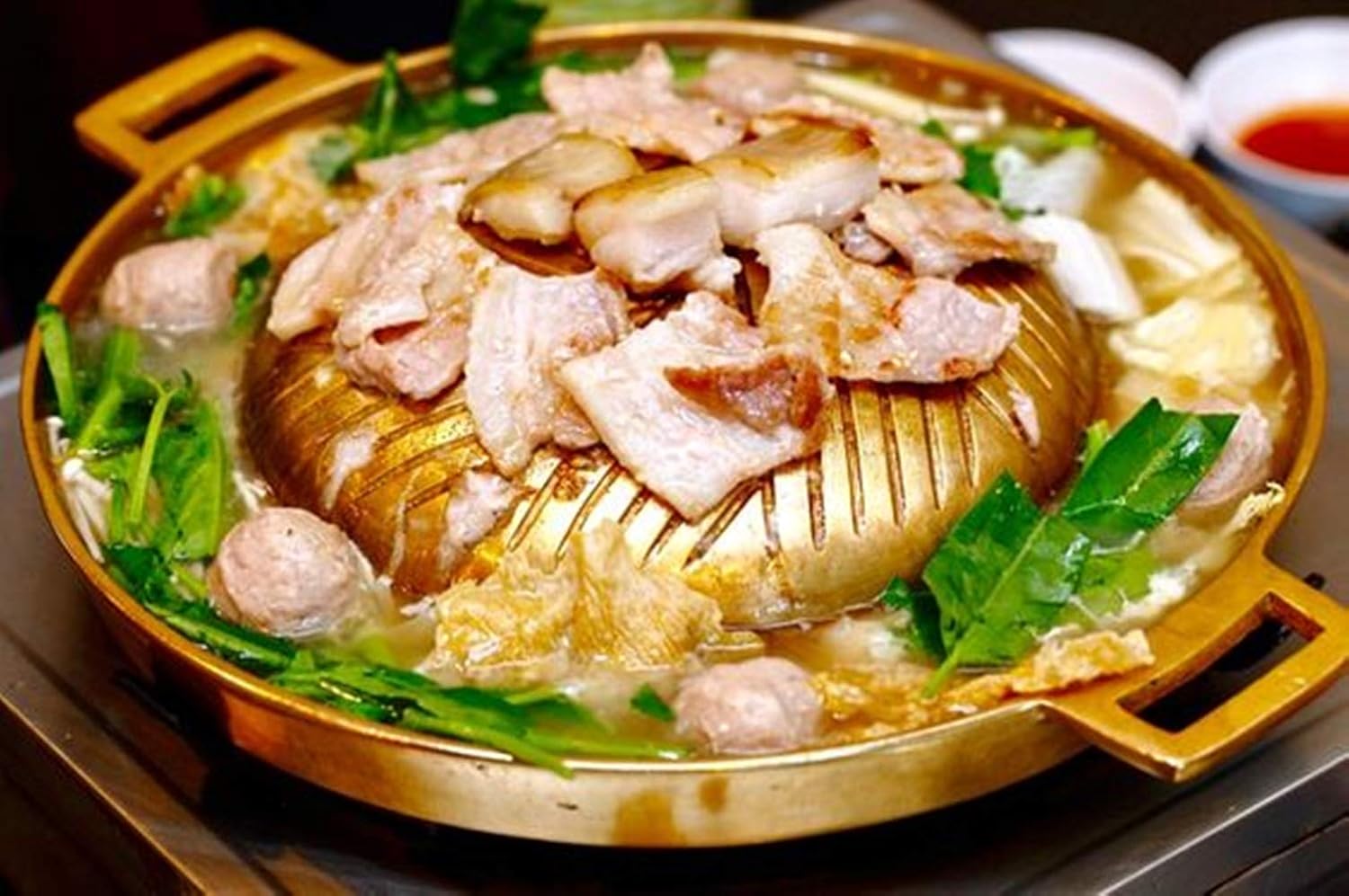 Mookata Brass Grill Pan Thai Korean Japanese Style BBQ Grill Steak Hot Pan Nonstick Indoor/Outdoor Cooking 11in.