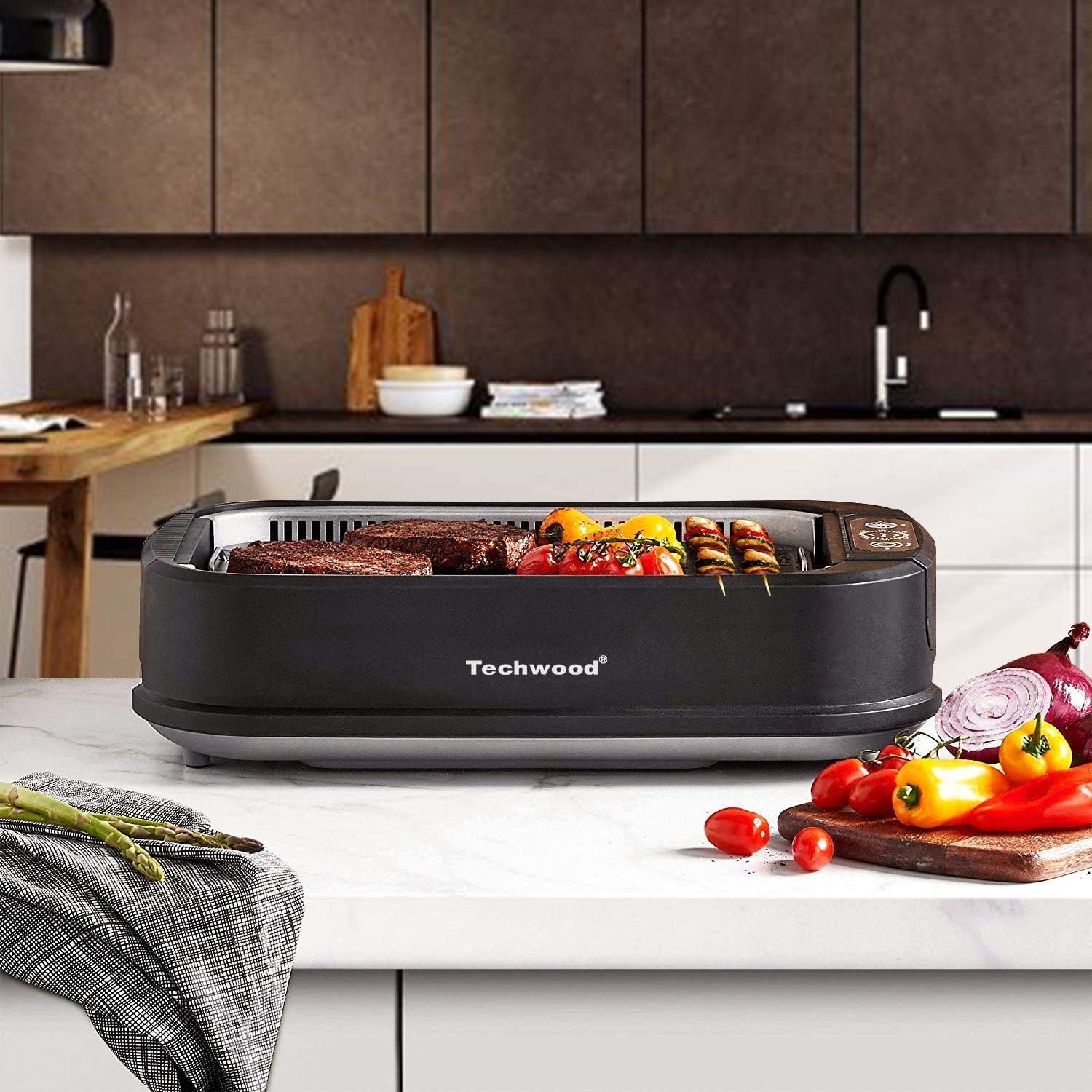 Techwood Indoor Grill Smokeless Grill, Electric Korean BBQ Grill with Glass Lid, Turbo Smoke Extractor Technology, Dishwasher-Safe Drip Tray & Nonstick Grilling Removable Plate, Black, 1500W