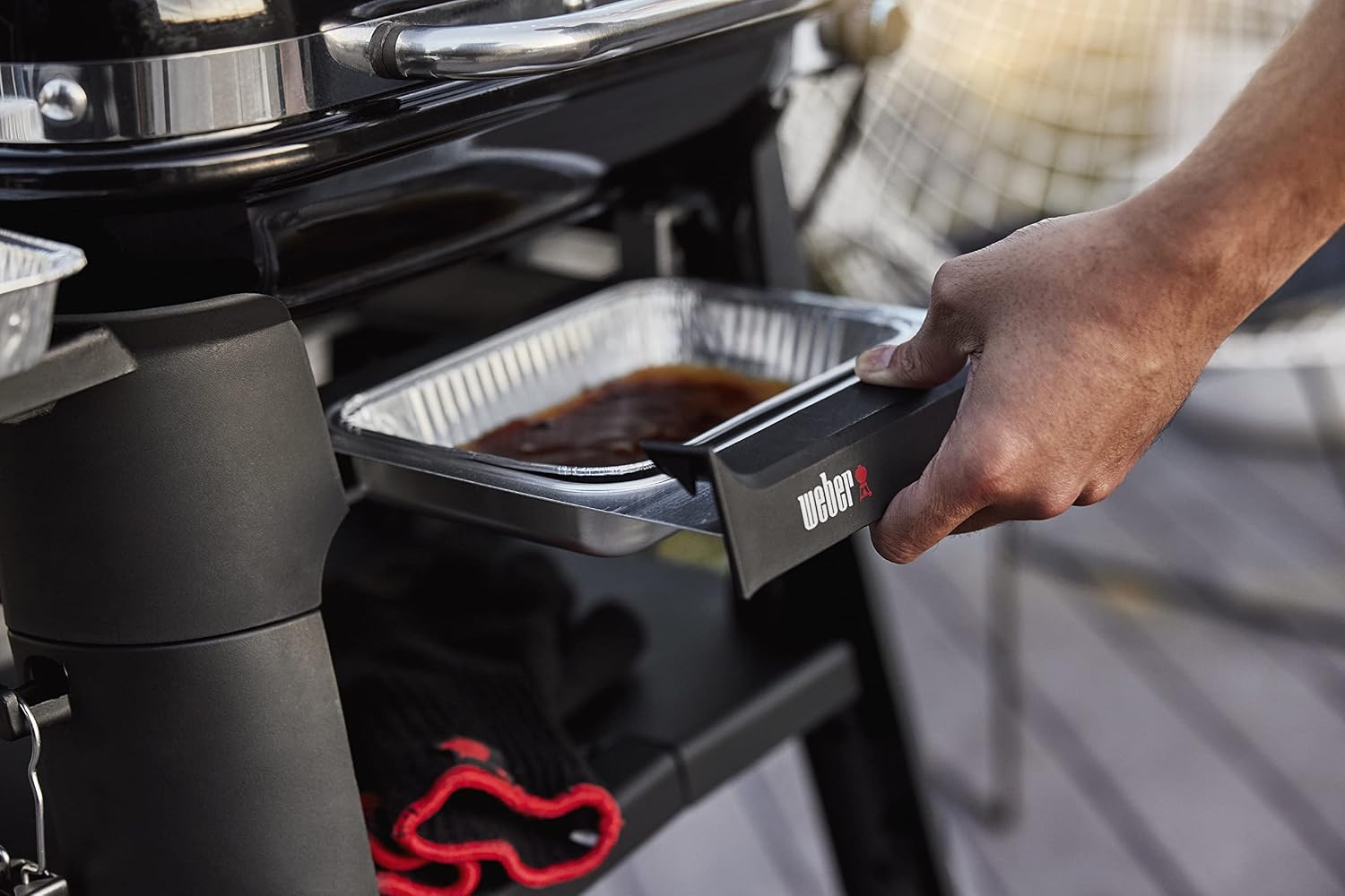 Weber Lumin Portable Electric Grill, Black – High‑Heat Outdoor BBQ Reaching 600°F for Searing, Smoking, Steaming & Warming – Ideal for Samll Spaces & Travel