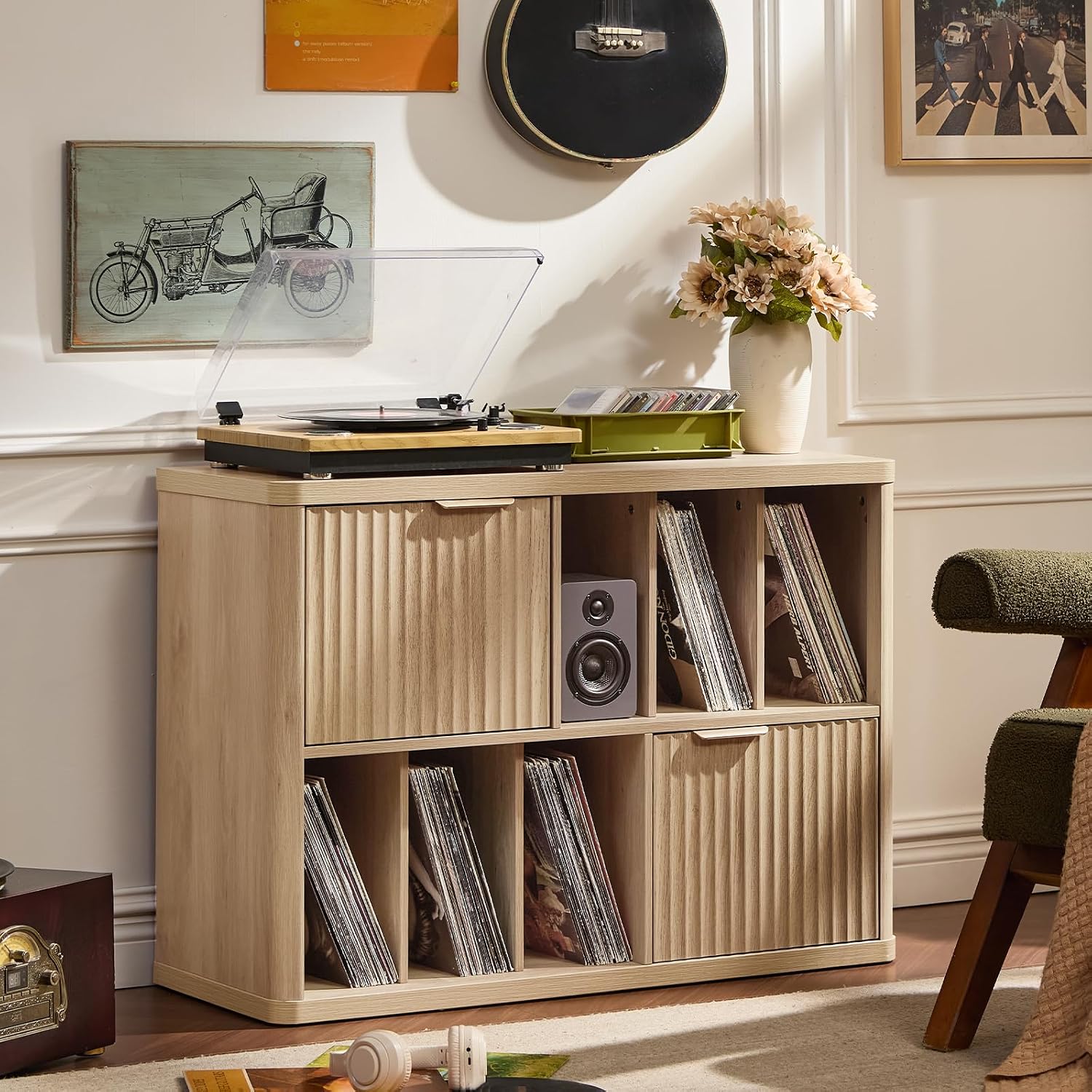 LEYAOYAO Large Record Player Stand with Vinyl Storage Up to 450 Albums, Wood Fluted Boho Record Storage Accent Cabinet, Modern Stereo Media Cabinets, Wide Turntable Stand for Living Room, Natural Oak