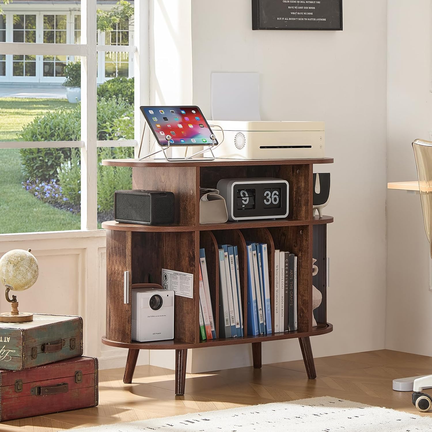 LELELINKY Large Round Record Player Stand with Charging Station & Fluted Panel, Brown Mid Century Modern Turntable Cabinet with Vinyl Storage, Arched Wood Record Player Table for Living Room