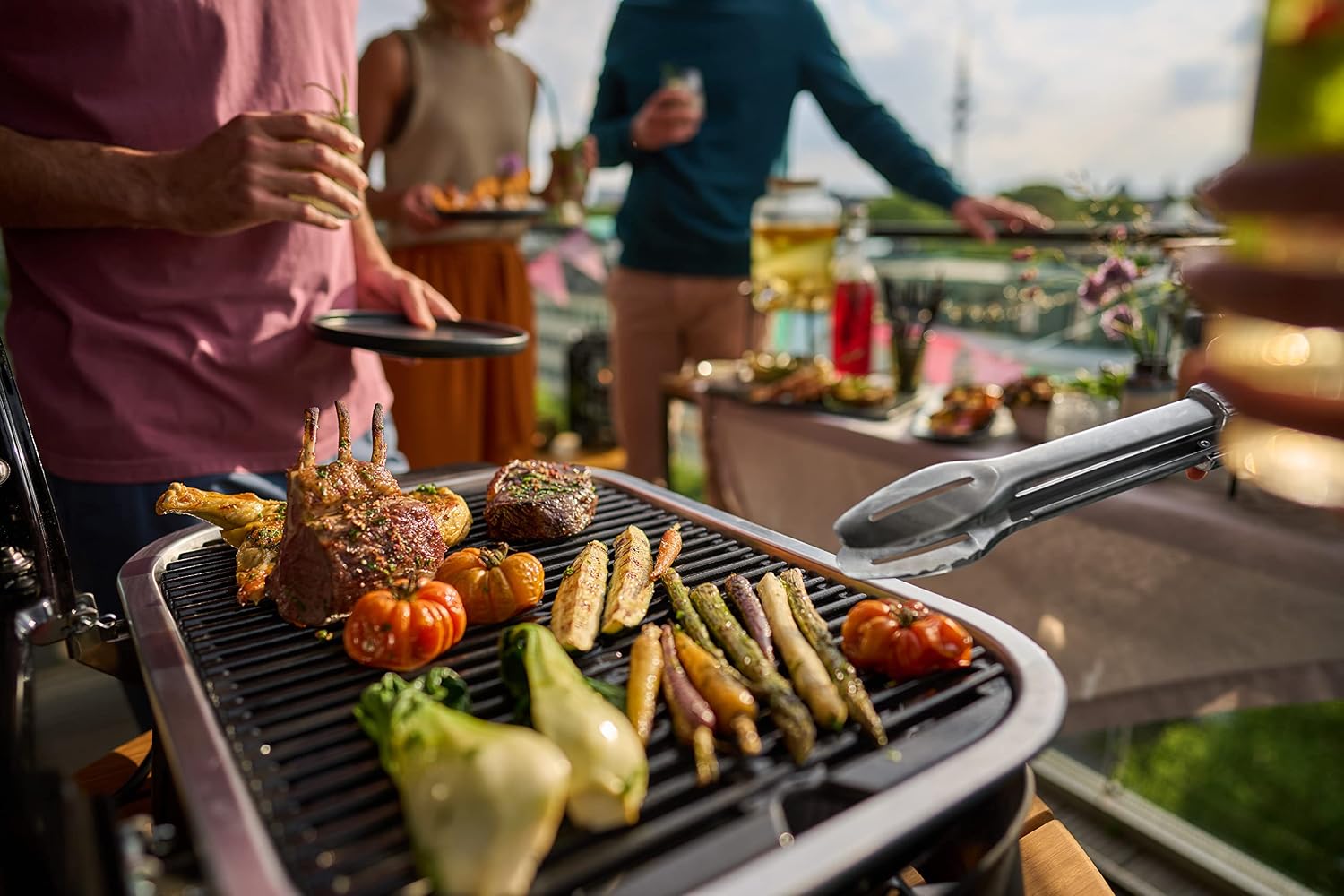 Weber Lumin Portable Electric Grill, Black – High‑Heat Outdoor BBQ Reaching 600°F for Searing, Smoking, Steaming & Warming – Ideal for Samll Spaces & Travel
