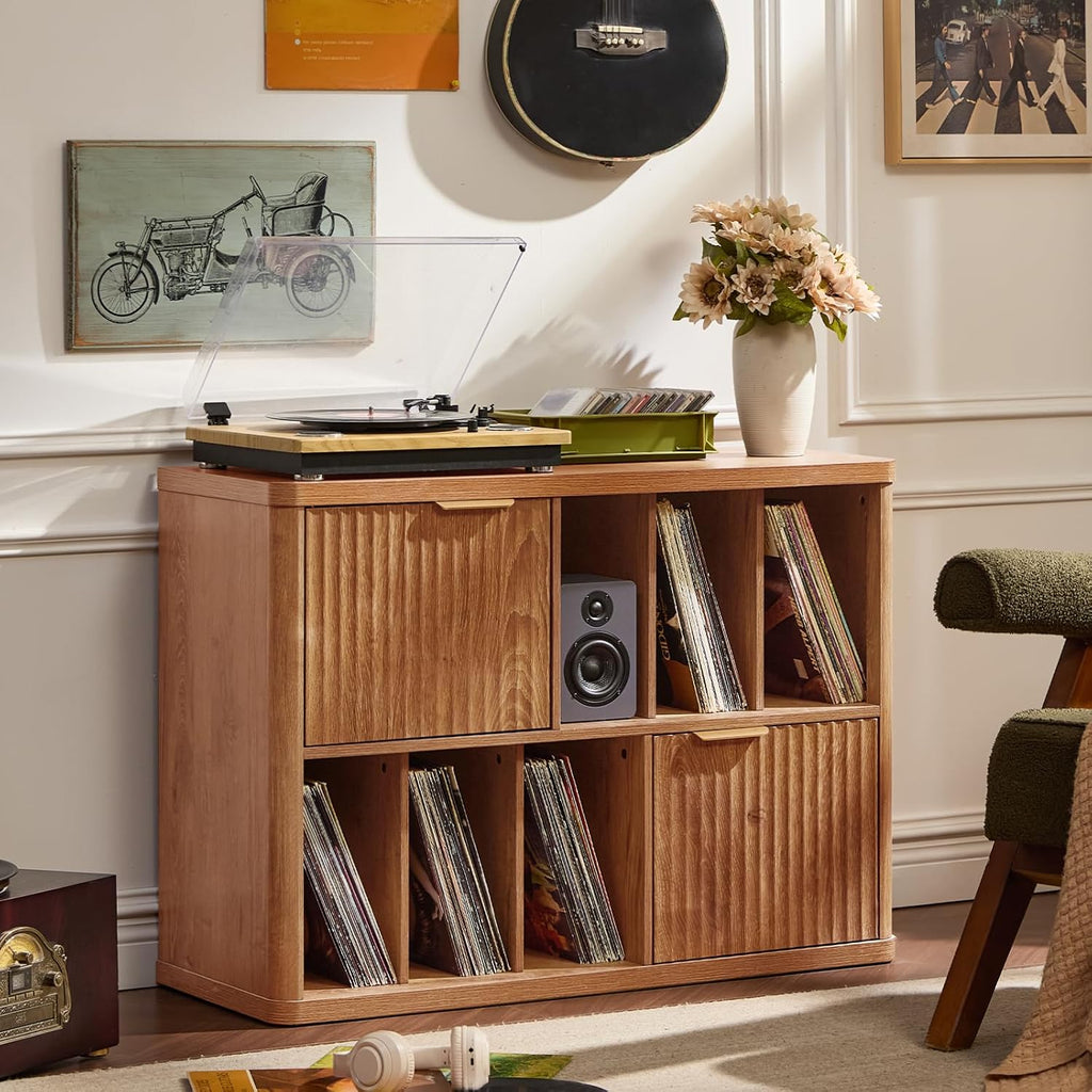 LEYAOYAO Large Record Player Stand with Vinyl Storage Up to 450 Albums, Wood Fluted Boho Record Storage Accent Cabinet, Modern Stereo Media Cabinets, Wide Turntable Stand for Living Room, Tea Brown