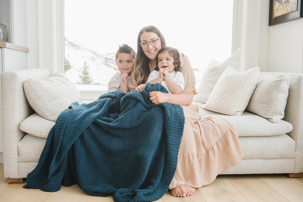 Saranoni Bamboni Luxury Throw Blanket | Oversized Super Soft Plush Home Decorative Comfy Blankets for Couch or Bed | Nautical Blue - X-Large 60' x 80'