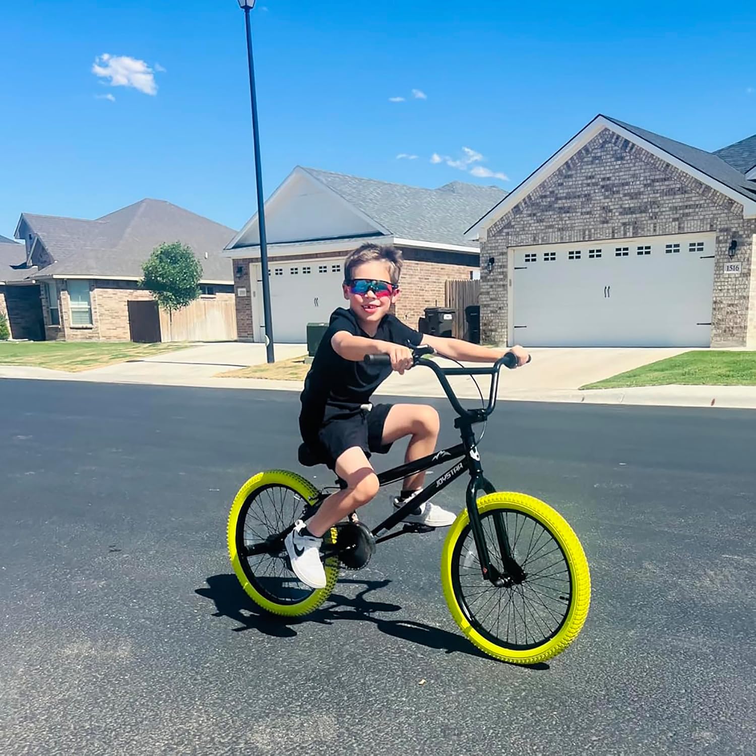 JOYSTAR Brockway Freestyle Kids BMX Bikes 20' 24' Kids Bicycles for 6-14 Years Old Boys Girls and Beginner-Level Riders 2 Pegs Multiple Colors