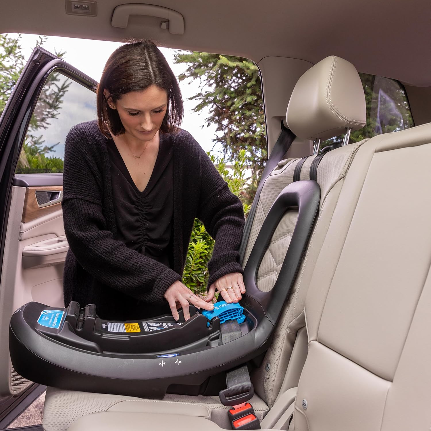 Diono LiteClik30 XT SafePlus Infant Car Seat and Base, Rear-Facing for Infants 4-30lbs, SafePlus Engineering, with Infant Insert, UPF 50+ Sunshade (Blue Surge)